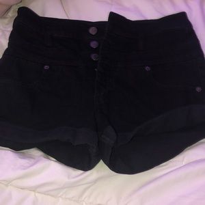 Black high waisted jean shorts!